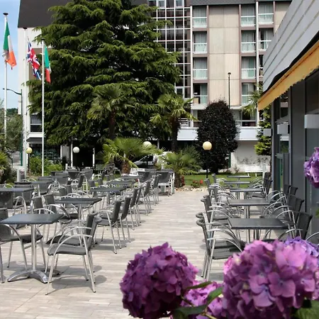 ホテル オテル アルバ 4*