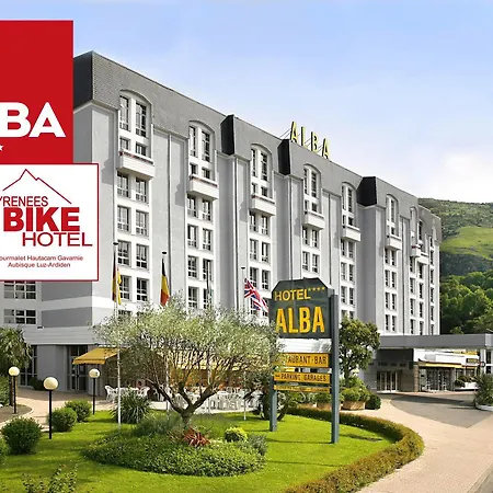Alba Hotel 4*