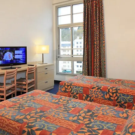 阿尔巴酒店 酒店